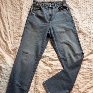 American Eagle Curvy Mom Jeans